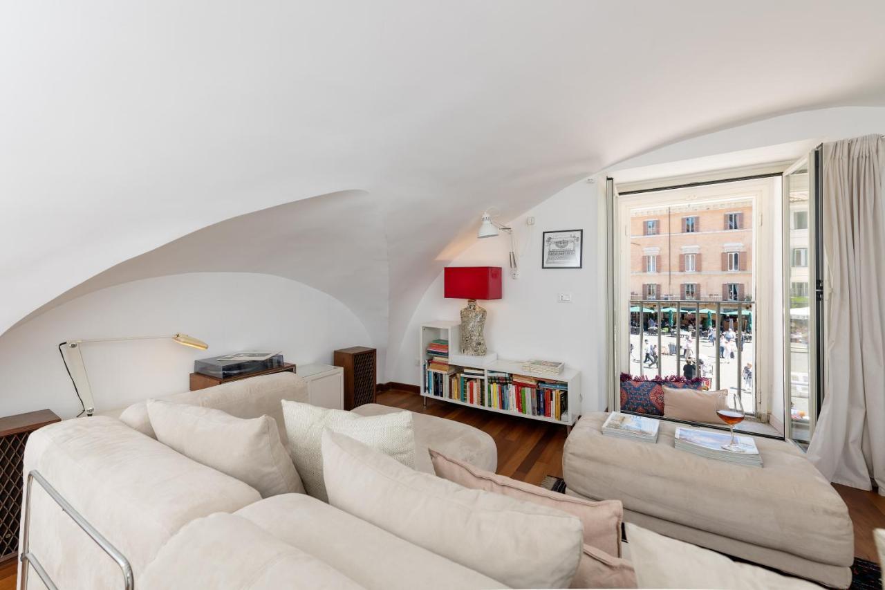 New! Amazing Piazza Navona View Appartement Rome Buitenkant foto