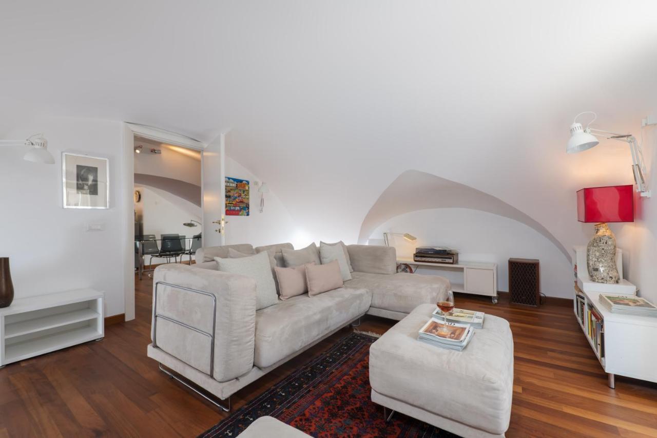 New! Amazing Piazza Navona View Appartement Rome Buitenkant foto