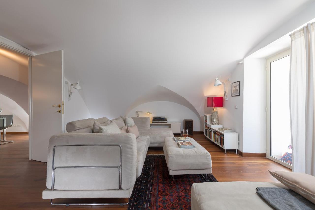 New! Amazing Piazza Navona View Appartement Rome Buitenkant foto