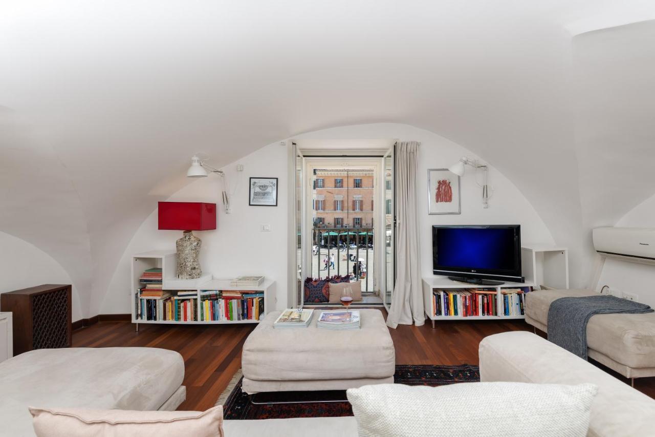 New! Amazing Piazza Navona View Appartement Rome Buitenkant foto