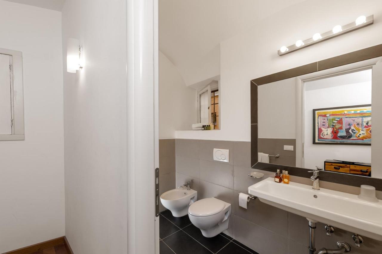 New! Amazing Piazza Navona View Appartement Rome Buitenkant foto