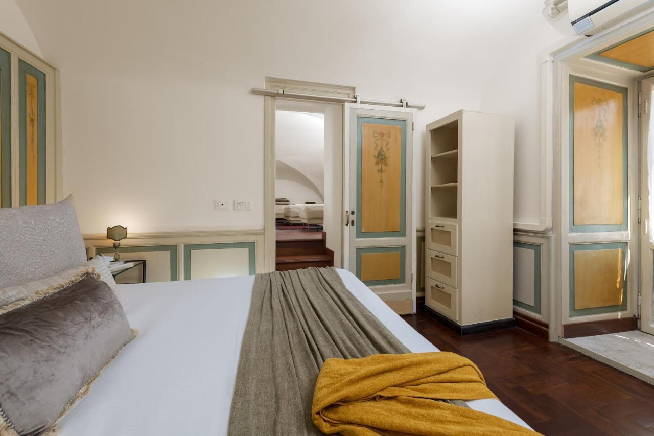 New! Amazing Piazza Navona View Appartement Rome Buitenkant foto