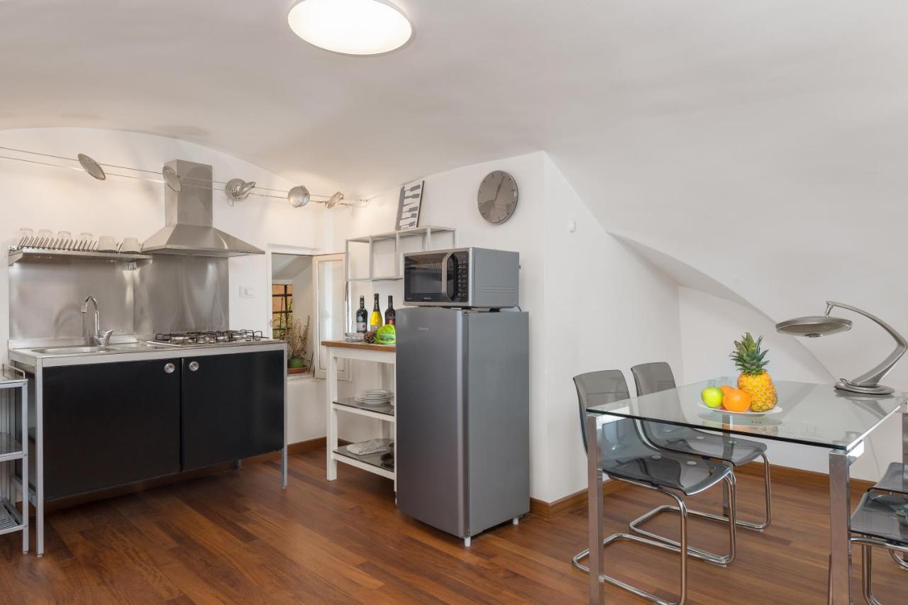 New! Amazing Piazza Navona View Appartement Rome Buitenkant foto
