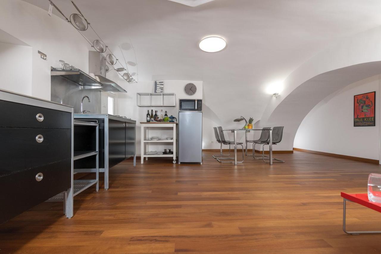 New! Amazing Piazza Navona View Appartement Rome Buitenkant foto