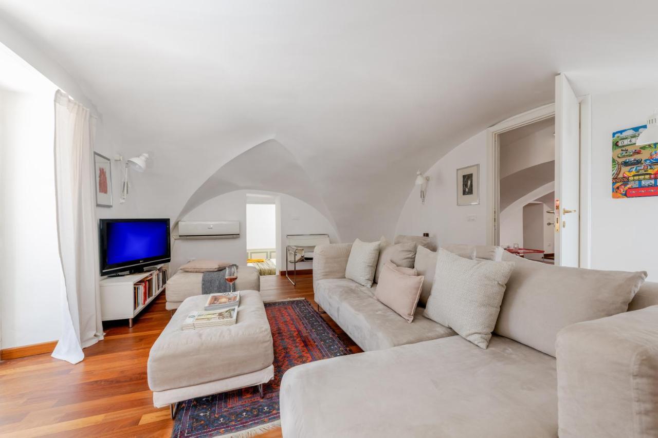New! Amazing Piazza Navona View Appartement Rome Buitenkant foto